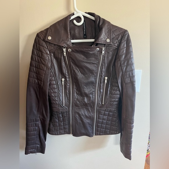 W118 by Walter Baker - Picture 1 of 6